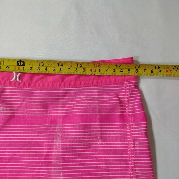 Hurley Luminous Pink Size 11 Board Shorts - Picture 9 of 11